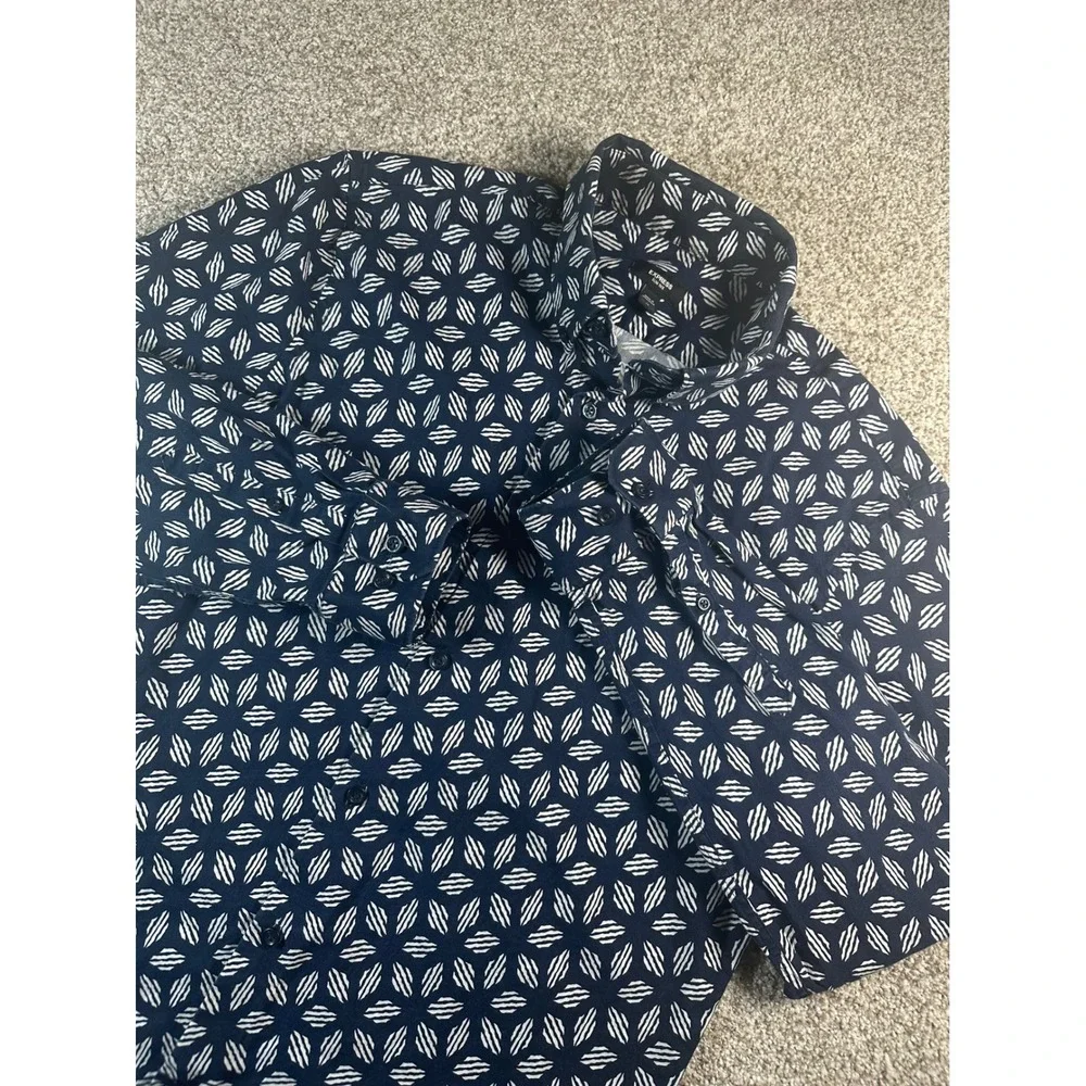 Express Slim 1MX Mens Button Down Shirt Navy Blue Geometric Diamond Print M